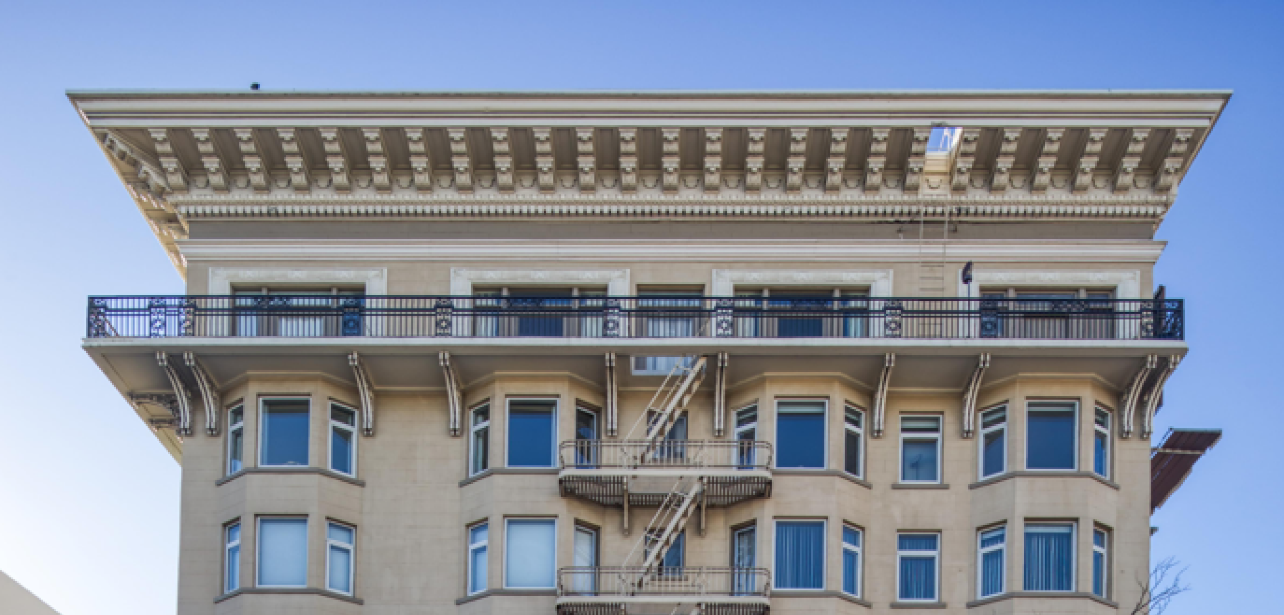 Multifamily Offering Memorandum in San Francisco